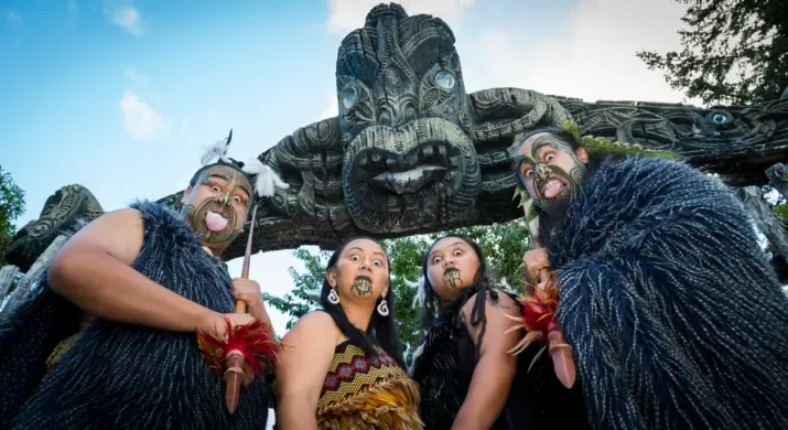 Rotorua - Soirée spectacle Maori - Mitai