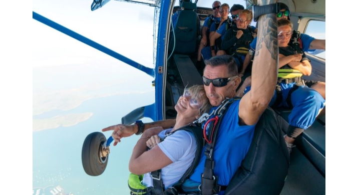 Airlie Beach - Saut en parachute Tandem - (15.000pieds)