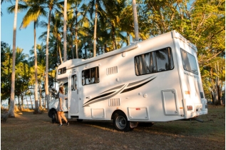 Apollo Euro Camper - 4 couchages