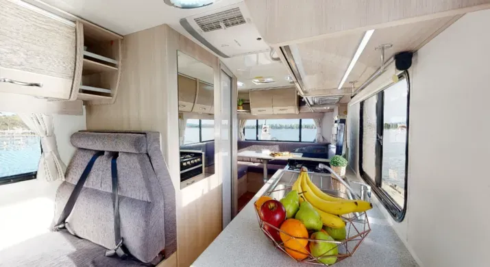 Cruisin Adventurer - 4 couchages