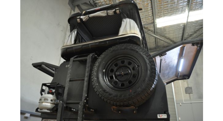 Defender Adventure D-Max Duo