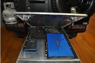 Defender Adventure D-Max Duo