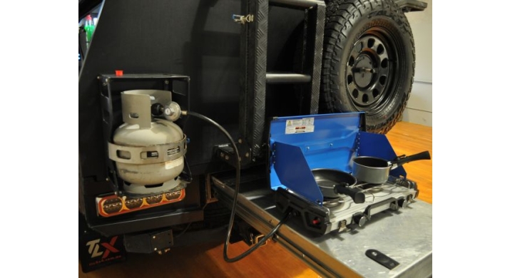 Defender Adventure D-Max Duo