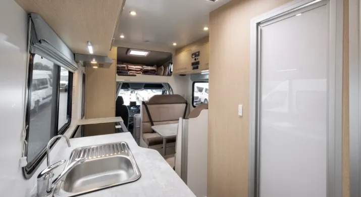 Maui Sunset - 6 Berth Maui Sunset - 6 Berth