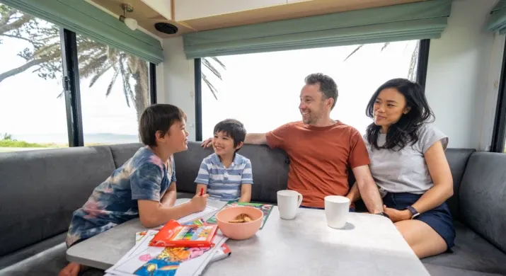 Maui Sunset - 6 Berth Maui Sunset - 6 Berth