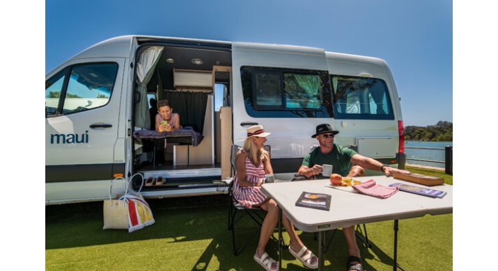 Maui Ultima Plus - 2 + 1 Berth